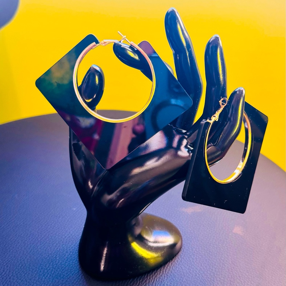 Stylish Black Fashion Earrings.